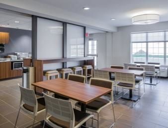 Microtel Inn & Suites By Wyndham Tioga Ristorante foto